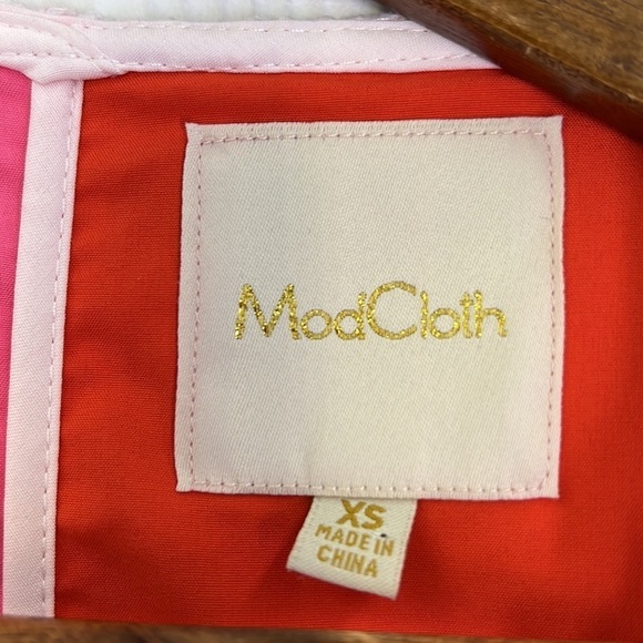 ModCloth - Fluent In Finesse Red & Pink White Eyelet Overlay Shift Dress Size XS - Picture 9 of 12